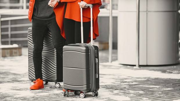 Polémique au Royaume-Uni : des primes pour dénoncer les bagages trop volumineux chez EasyJet - LINFO.re