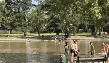 LES ENFANTS GRENOBLOIS SE BAIGNENT DANS DES BASSINS POLLUÉS
