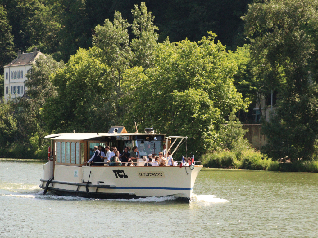 TCL à Lyon. La nouvelle ligne de bateau coupée en urgence, voici pourquoi