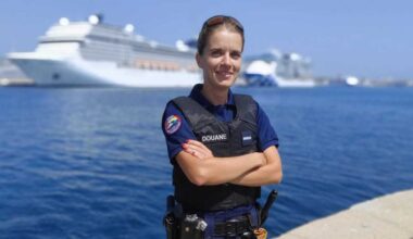 Bernadette, seule douanière de Marseille à défiler pour le 14-Juillet à Paris