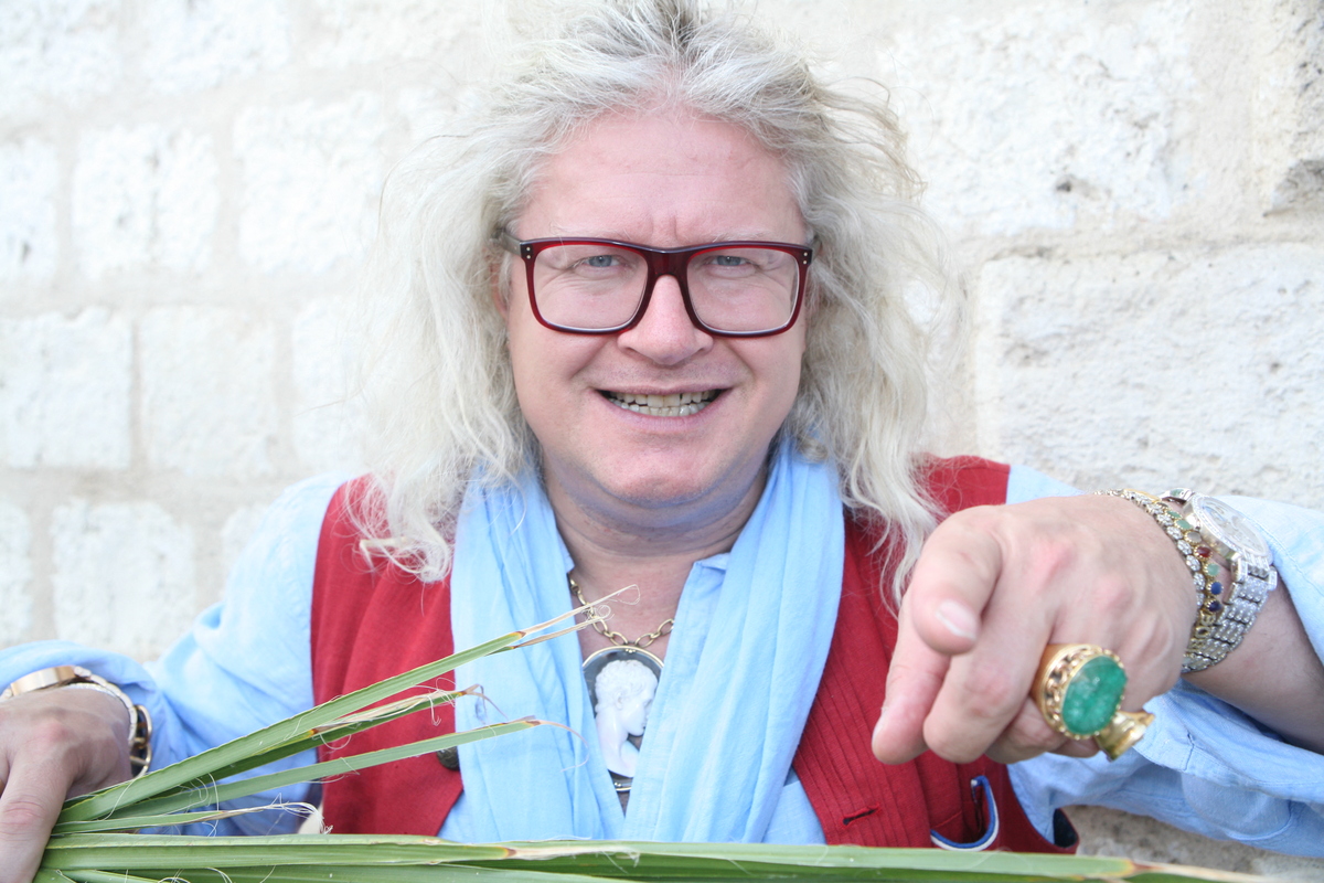 Line Renaud fête son anniversaire, Pierre-Jean C ...