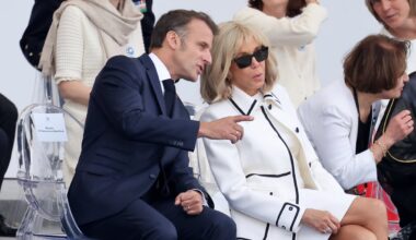 “Si elle n’aimait pas les adolescents…” : on passe pas loin du dérapage entre Emmanuel et Brigitte Macron