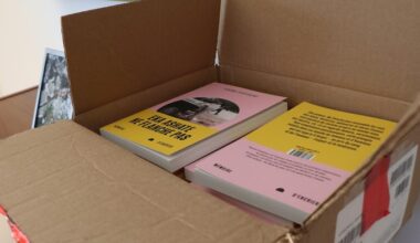 Un carton de livres.