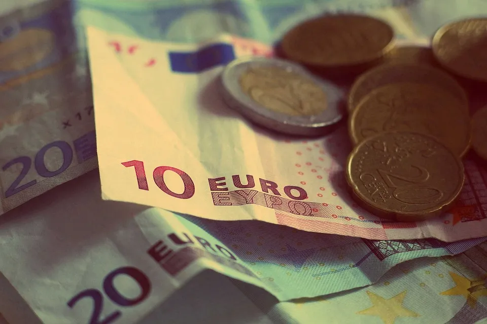 Le taux d'épargne des Français en légère hausse sur un an