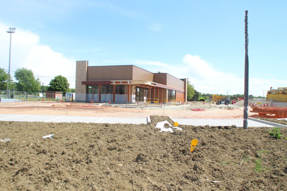 Le Burger King de Castelnau d'Estretefonds, encore en construction il y a deux mois, comme le constatait Actu Toulouse, va ouvrir jeudi 3 juillet en bordure de la route nationale 20.