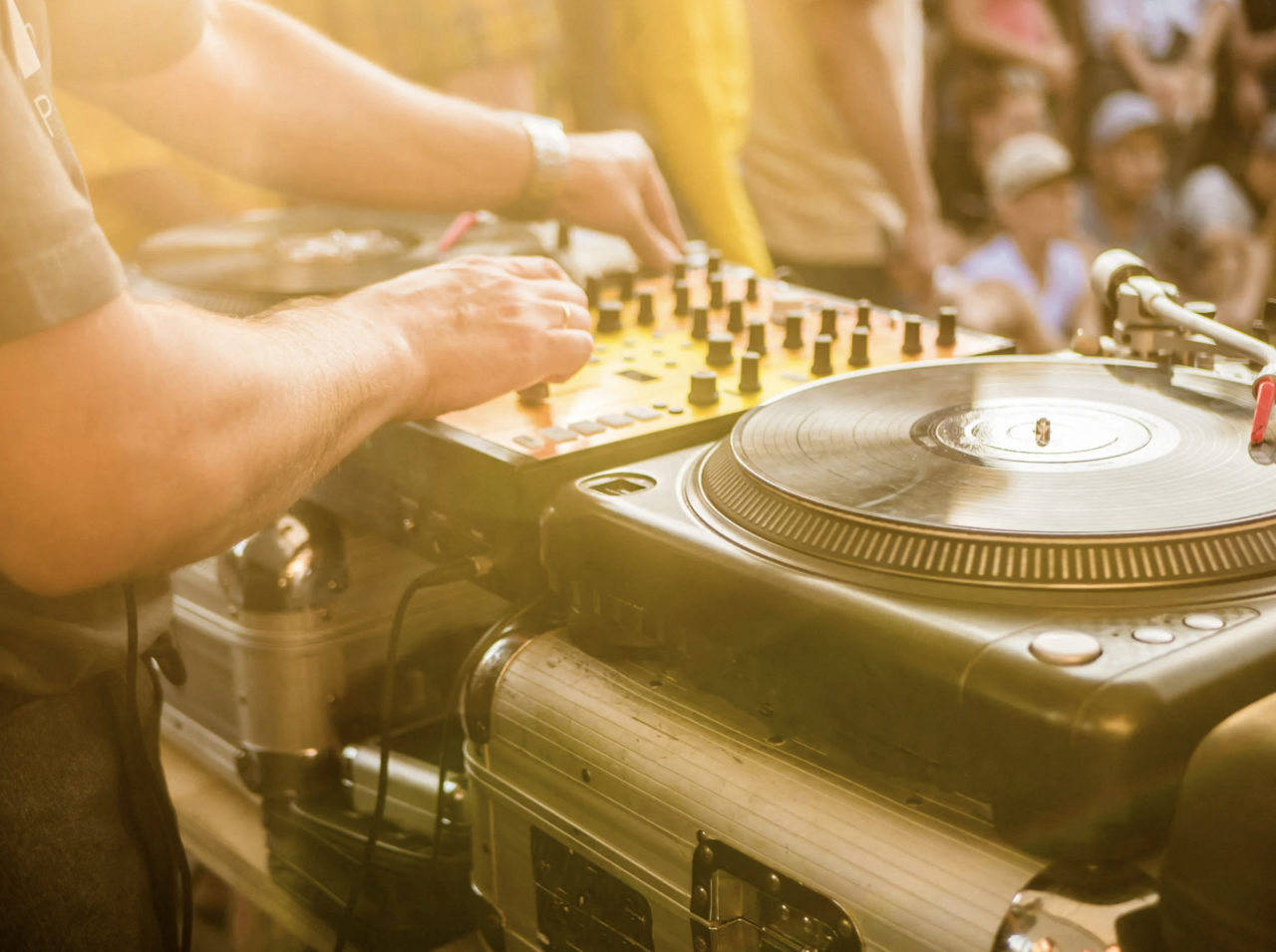 Métropolitain a 30 ans, et vous offre sa playlist d’été