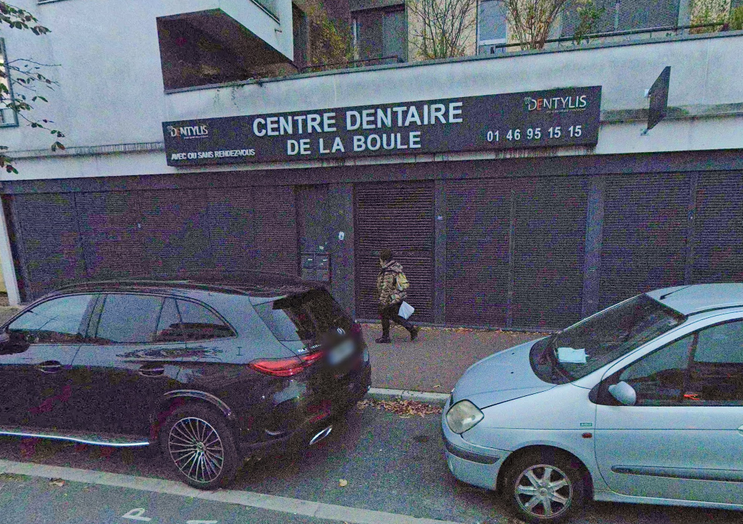 Avec leurs fausses factures, ces deux centres dentaires des Hauts-de-Seine arnaquaient l'Assurance-maladie