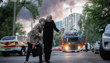 Zelensky discute avec Trump, la Russie bombarde massivement