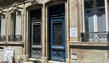 la plaque du centre Gisèle-Halimi, soutien aux femmes victimes de violences, a été vandalisée