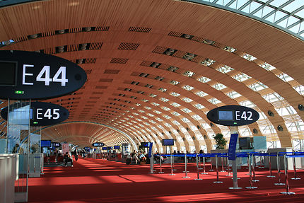 Île-de-France - Le train direct CDG Express entre Paris et Roissy en service en mars 2027