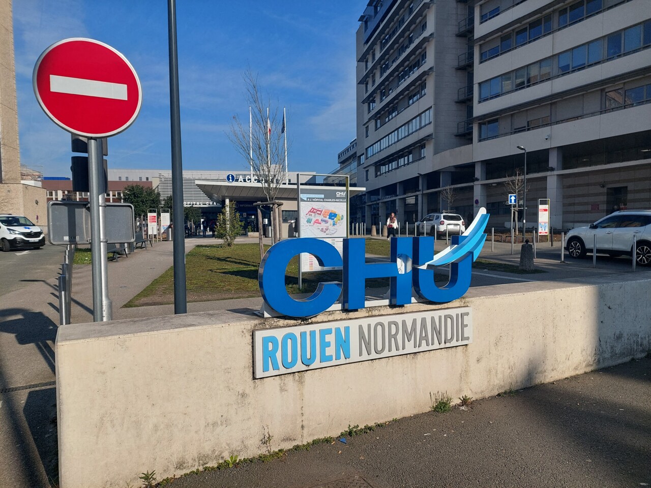il attaque le CHU de Rouen