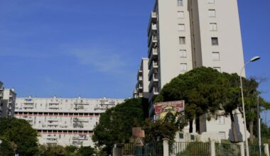 Le préfet de région au chevet de la copropriété dégradée des Rosiers à Marseille