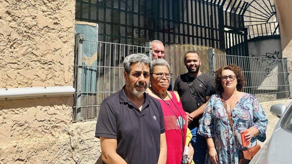 Regroupés en collectif, les riverains font tourner une pétition "pour l'ouverture piétonne du portail de la Pépinière" regroupant une centaine de signataires.
