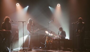 "C'est un groupe qui a beaucoup de style !" Les Rouennais MNNQNS tournent à l'international et contribuent à l'image rock de Rouen