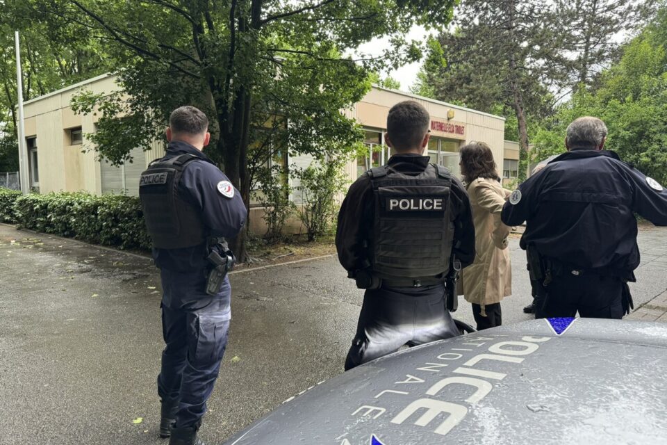 Les faits de violence impliquant des mineurs avec des armes blanches aux abords des établissements scolaires sont en augmentation, selon les chiffres communiqués par la police nationale de l'Isère.