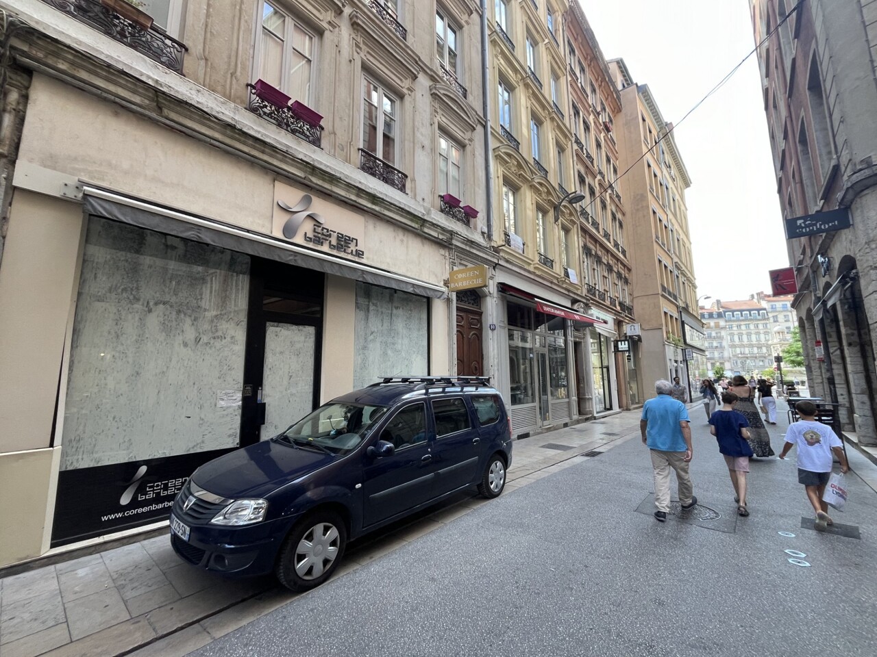 Lyon. Ce célèbre buffet à volonté de la Presqu'île ferme, les clients s'interrogent
