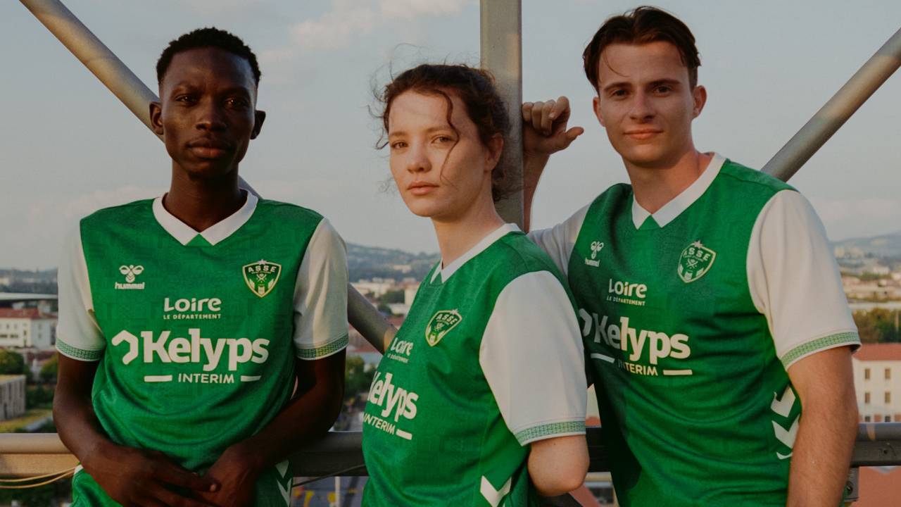 Voilà le maillot 2025 / 2026 de l’ASSE, en vert et blanc comme jamais depuis 40 ans