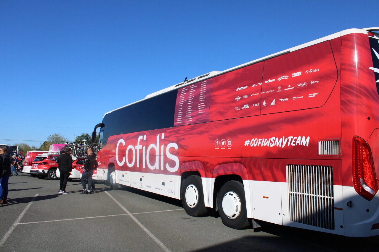 l'équipe Cofidis annonce le vol de plusieurs vélos durant la nuit dans le Nord