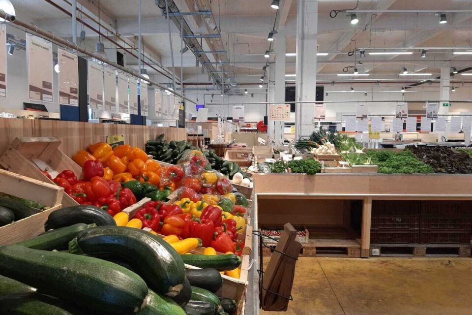 Chez Otera Saint-André, les fruits et légumes représentent un tiers du chiffre d'affaires.