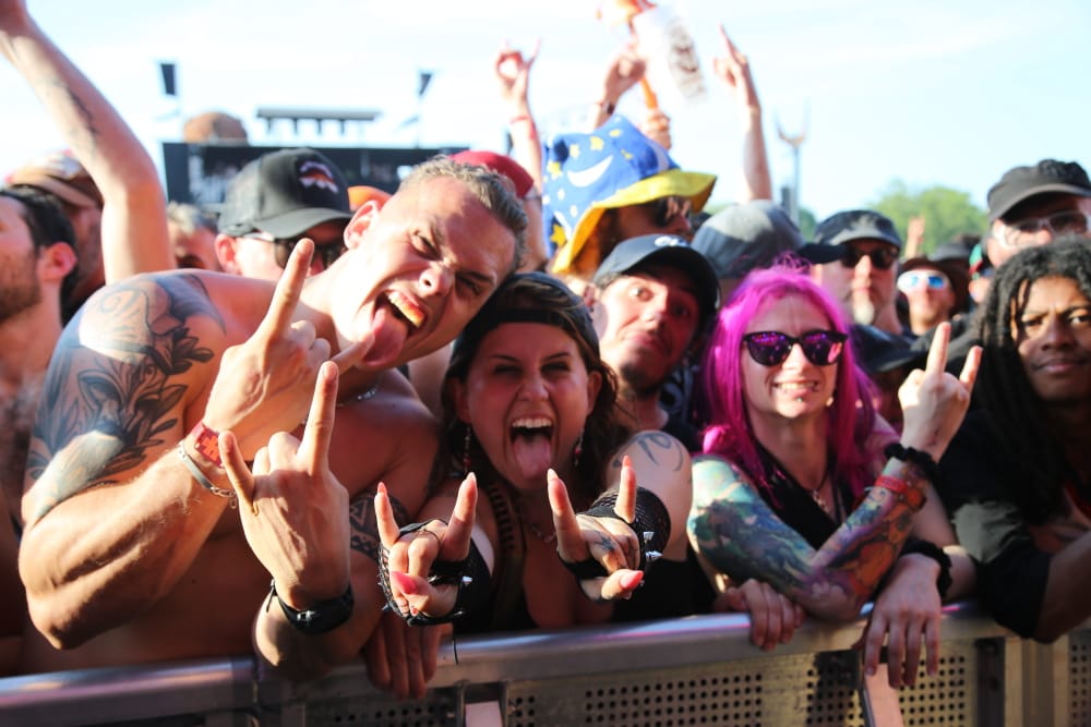 Dans le public du Hellfest.