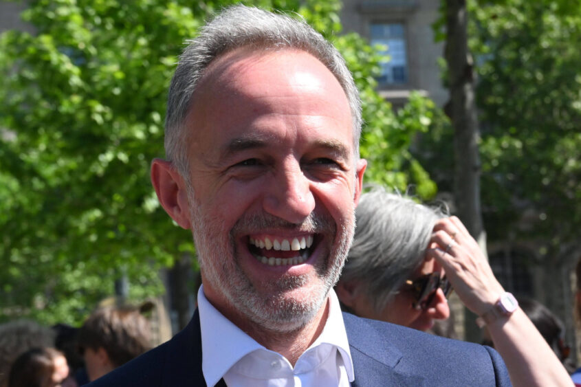 Emmanuel Grégoire remporte la primaire PS devant le sénateur Rémi Féraud