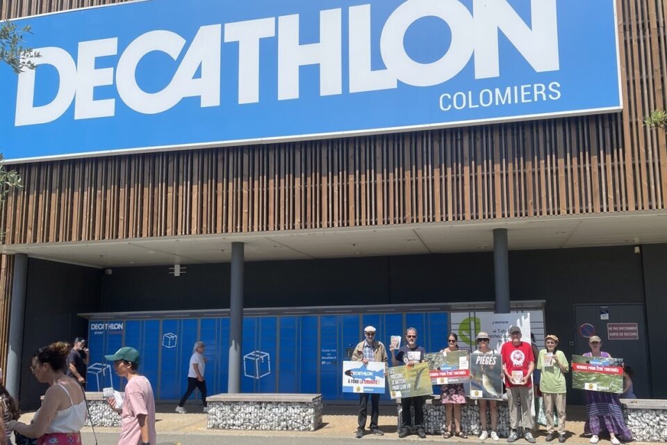 Légende photo : Lors d'une mobilisation de l'association PAZ devant le Decathlon Colomiers le 21 juin 2025
