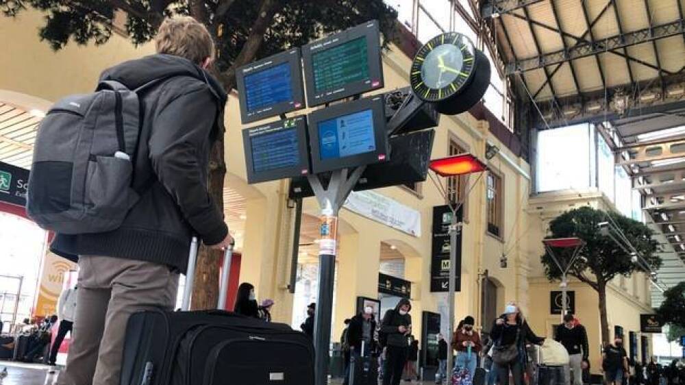 d'importantes perturbations sur l'axe TGV Sud-Est en raison d'une panne électrique