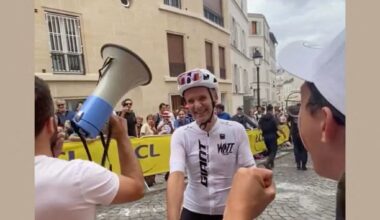un cycliste amateur enflamme Montmartre en grimpant la rue Lepic plus de 50 fois