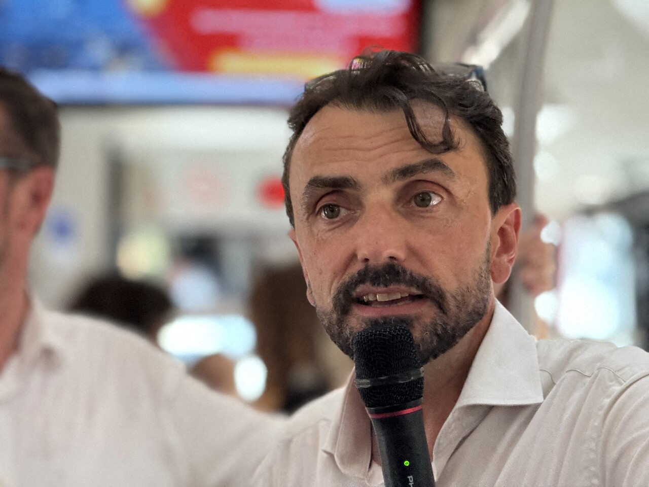 Canicule à Lyon. Le maire Grégory Doucet prend des mesures face à la chaleur extrême