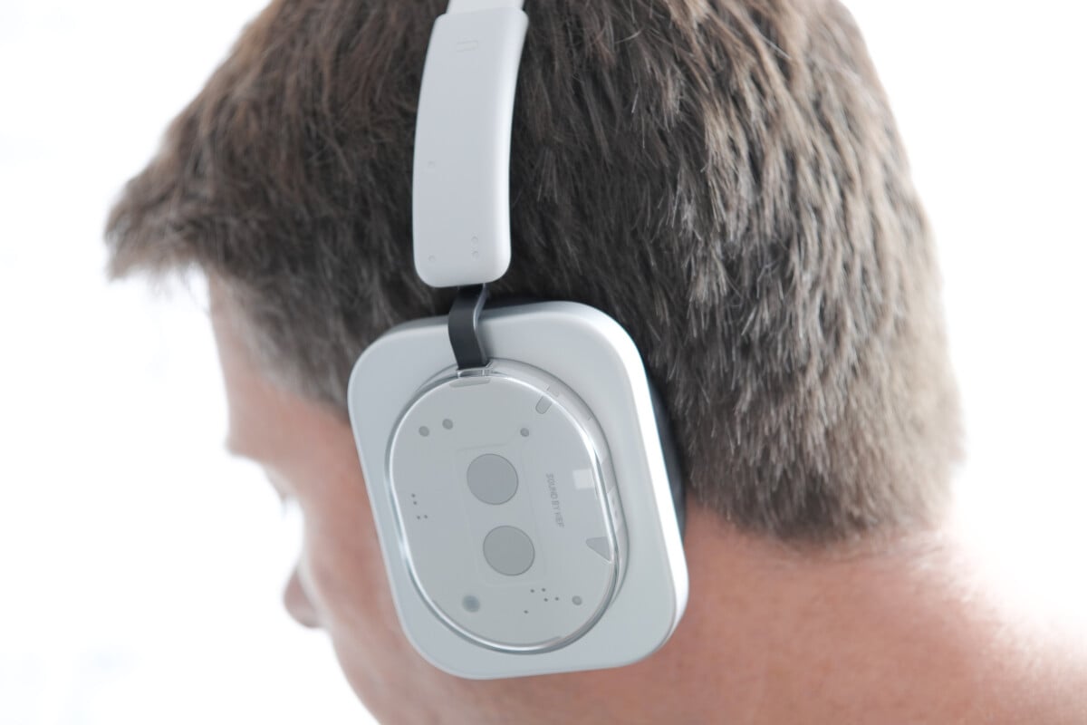 Nothing Headphone (1)