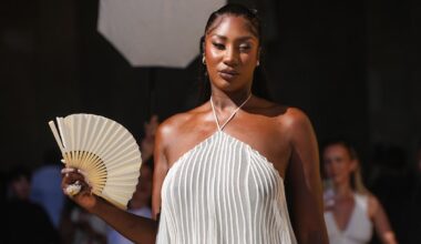 Aya Nakamura - "La reine de France", "Toujours debout après des années", "La boss qu'elle pense être"... la chanteuse française plus écoutée que Beyoncé, Michael Jackson ou Taylor Swift, les internautes la félicitent