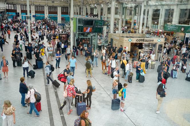 Dans la gare de Lyon, à Paris, en août 2023.