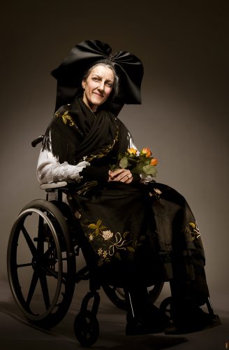Elsa B coiffe alsacienne