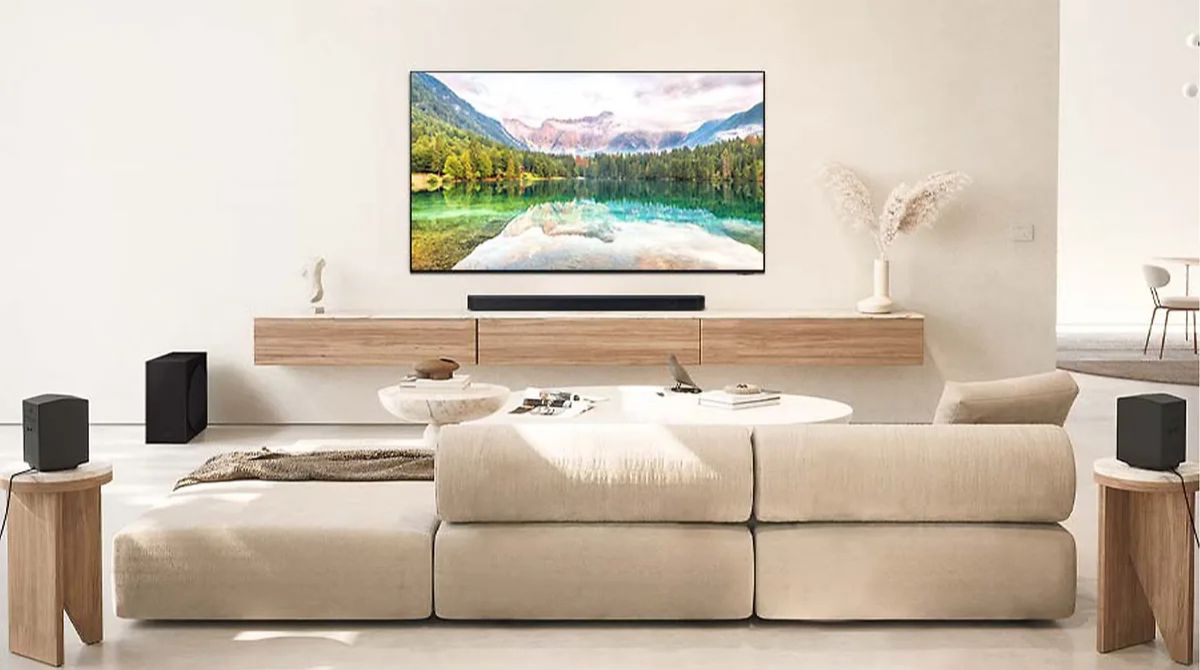 enceintes Samsung HW-Q935D dans un salon