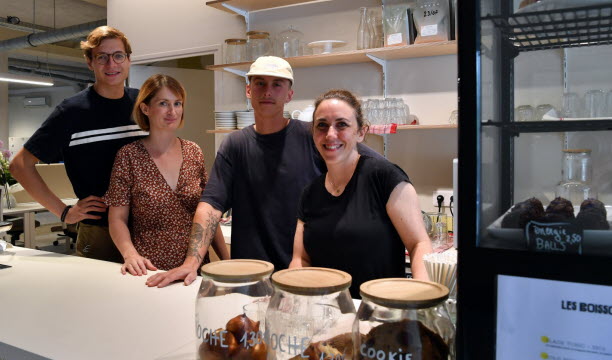 Espace de coworking, café, boutique de produits locaux, lieu de rencontre… À Strasbourg, le tiers-lieu Les Compostes a ouvert fin juillet 2021.   Photo archives Laurent Réa