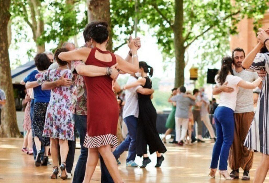 Salsa, bachata, tango, rock... Voici où et quand profiter des cours de danse gratuits cet été à Toulouse
