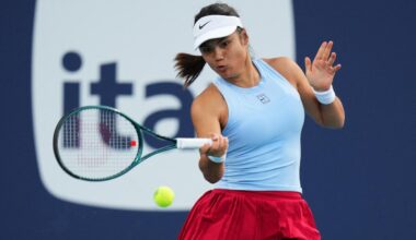 Raducanu remporte l’affiche contre Osaka et file en quarts à Washington
