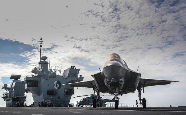 Pour le chef d'état-major espagnol, le F-35 est un chasseur-bombardier qui "fait la différence"