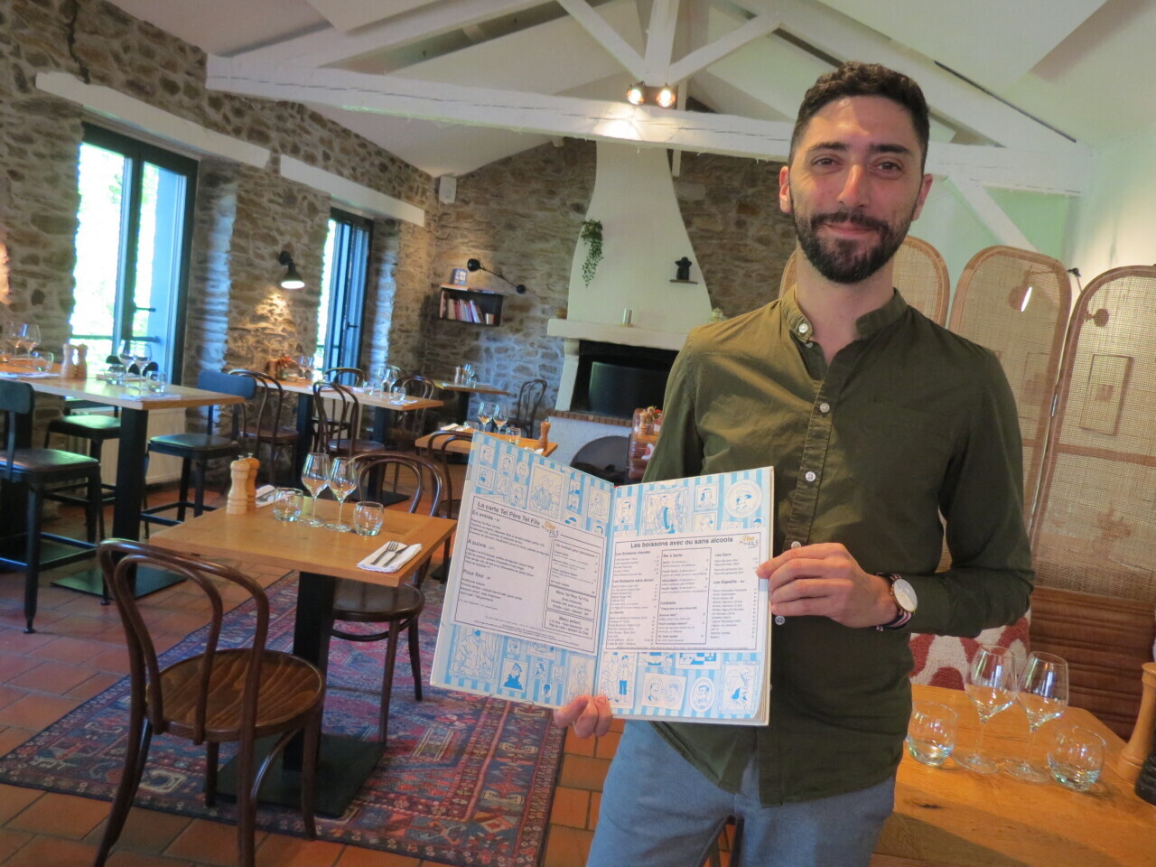 En bord de Sèvre près de Nantes, ce restaurant a été repris par un salarié
