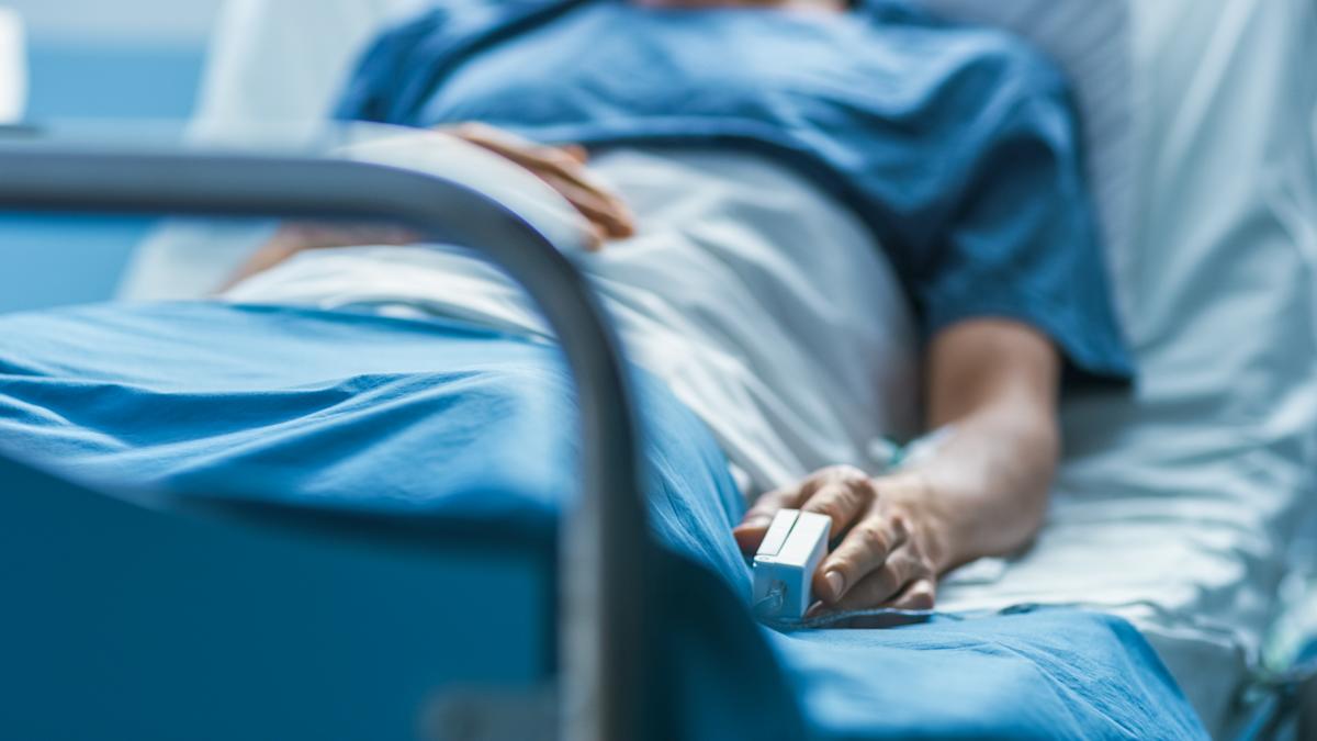 À 25 ans, atteint d'un cancer, il publie des vidéos jusqu'à sa mort et laisse un dernier message bouleversant