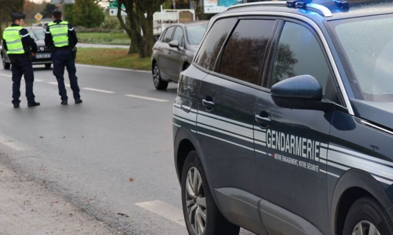 un couple séquestré et torturé à son domicile en présence de son enfant
