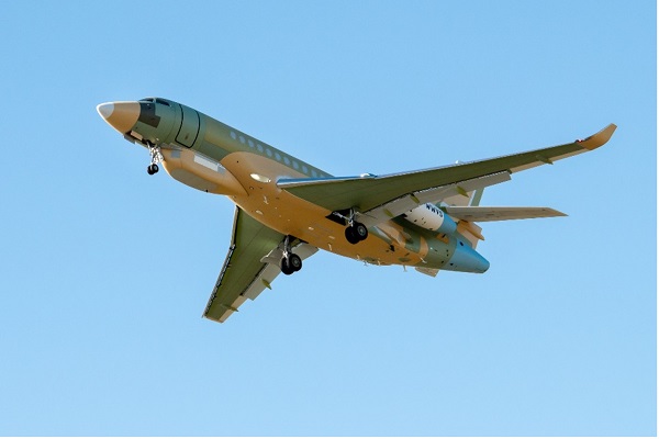 Futur avion de guerre électronique de l'armée de l'Air, le Falcon ARCHANGE a effectué son premier vol