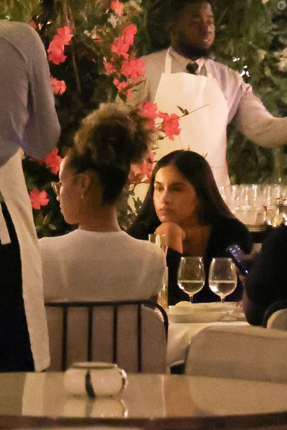 Vidéos - Kylian Mbappé termine de dîner au restaurant Loulou à Paris, France, le 12 juillet 2025. Photographe : Gedeon Taieb / Bestimage