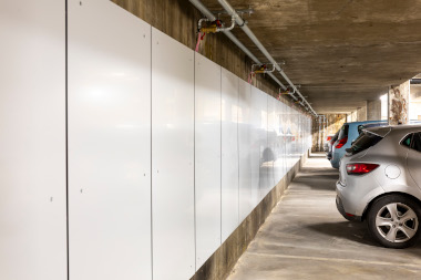 Panneaux de géothermie ENGIE Solutions en exploitation dans un garage , 53 avenue Philippe Auguste , Paris 11 éme.