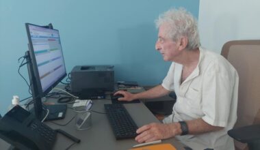 Dans ce centre médical de Paris, les consultations spécialisées sont assurées par des médecins retraités