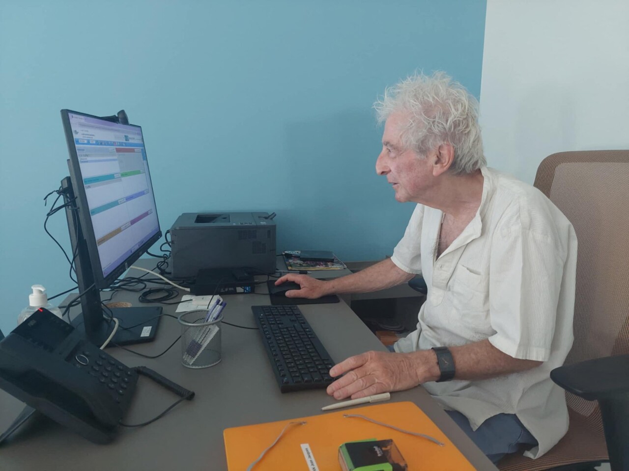 Dans ce centre médical de Paris, les consultations spécialisées sont assurées par des médecins retraités