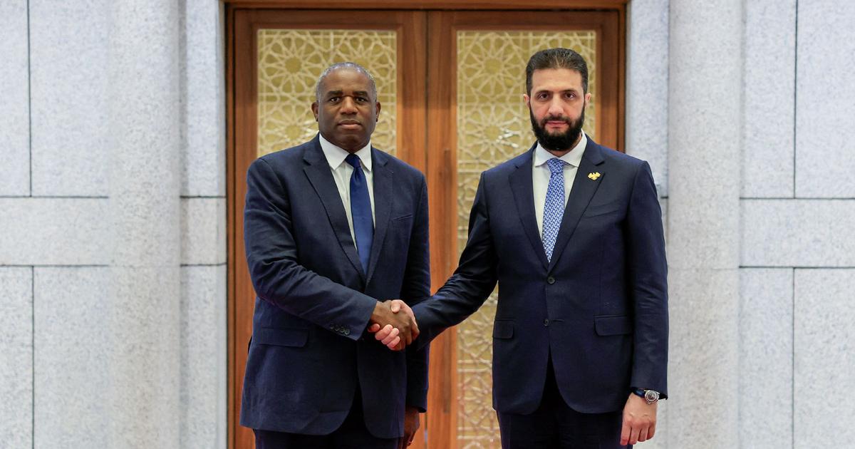 Le Royaume-Uni dit rétablir ses relations diplomatiques avec la Syrie lors d’une visite officielle