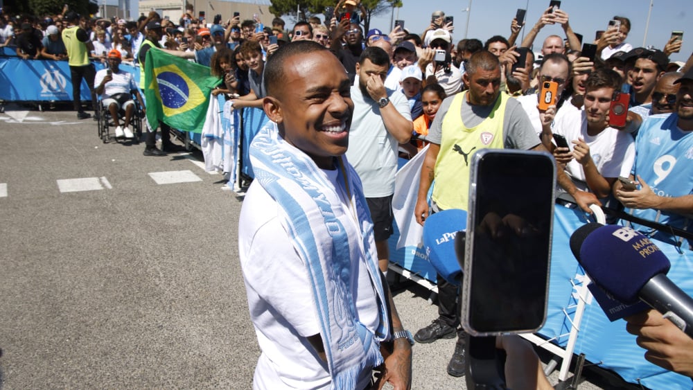 l'OM offre un bain de foule à Igor Paixao