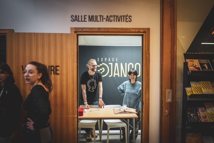 Espace Django 2025, vestiaires, bénévoles, concert, salle