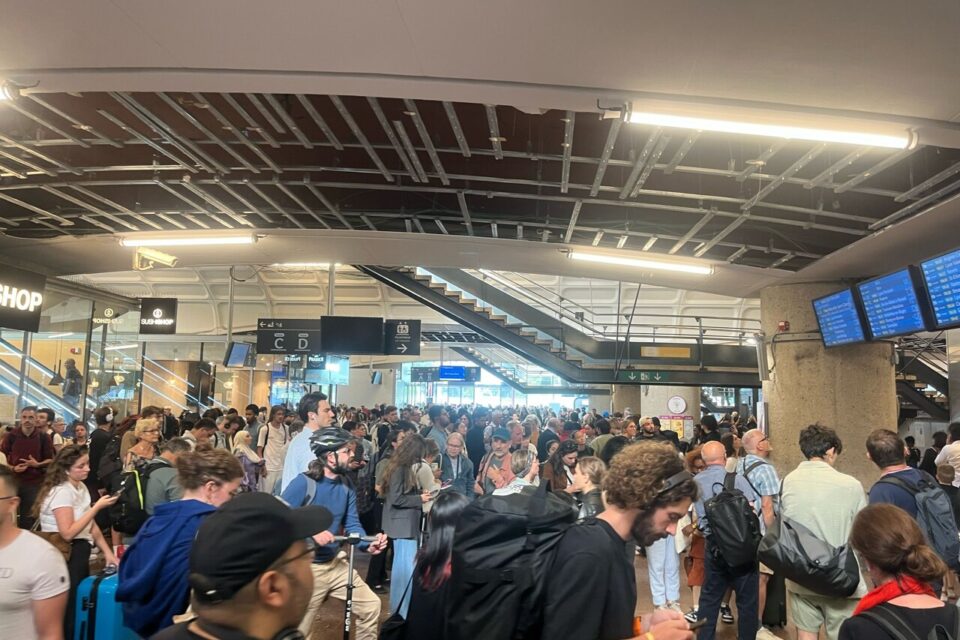 De nombreux trains sont retardés ou annulés depuis la gare SNCF de Lyon Part-Dieu, ce mardi.